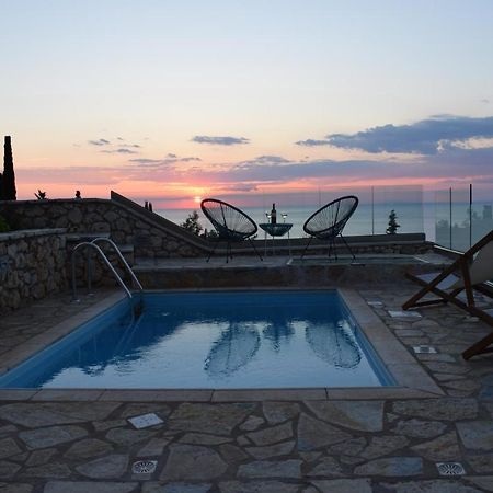 Villa Thetis With Private Pool Where The Sunsets Fade Away Agios Nikitas Exterior photo