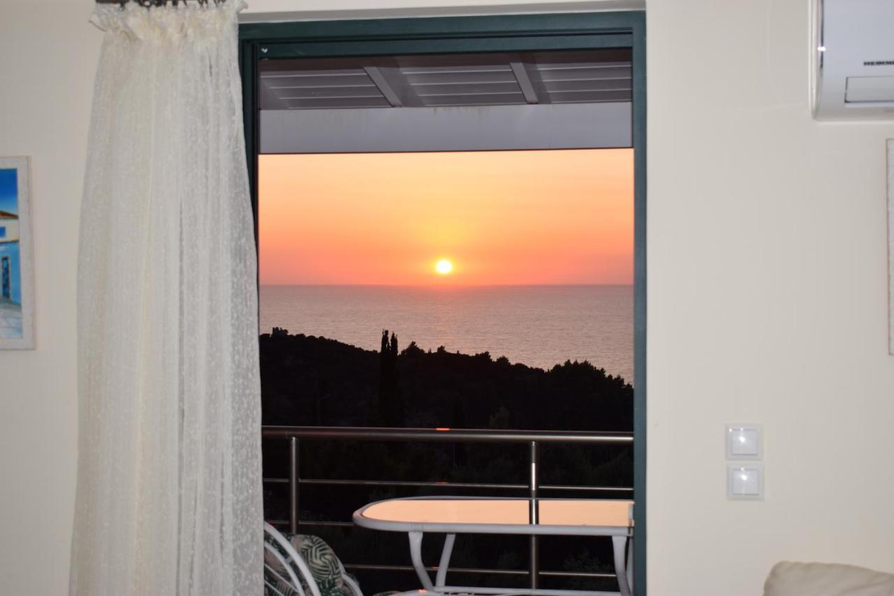 Villa Thetis With Private Pool Where The Sunsets Fade Away Agios Nikitas Exterior photo