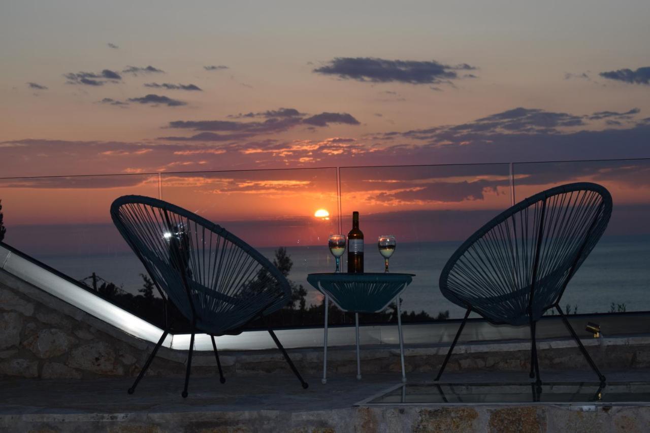 Villa Thetis With Private Pool Where The Sunsets Fade Away Agios Nikitas Exterior photo