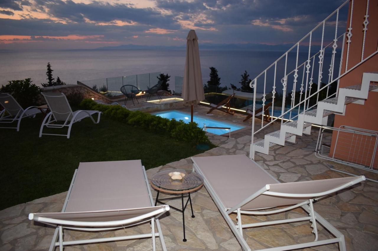 Villa Thetis With Private Pool Where The Sunsets Fade Away Agios Nikitas Exterior photo