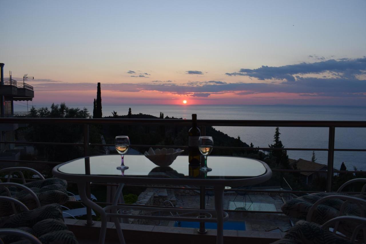 Villa Thetis With Private Pool Where The Sunsets Fade Away Agios Nikitas Exterior photo